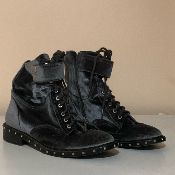 Vintage Vince Camuto punk velvet combat boots - Picture 3 of 4